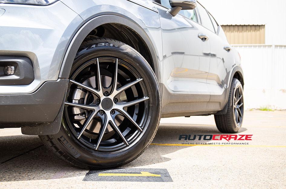 VOLVO XC40 TARGA BLACK MACHINED FACE